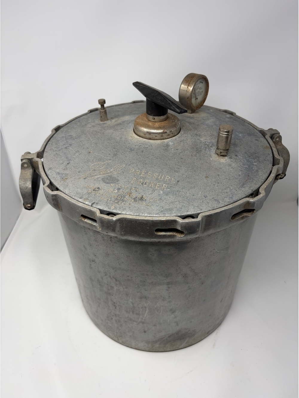 Vintage Ball Pressure Cooker Large Aluminum Pot with Lid